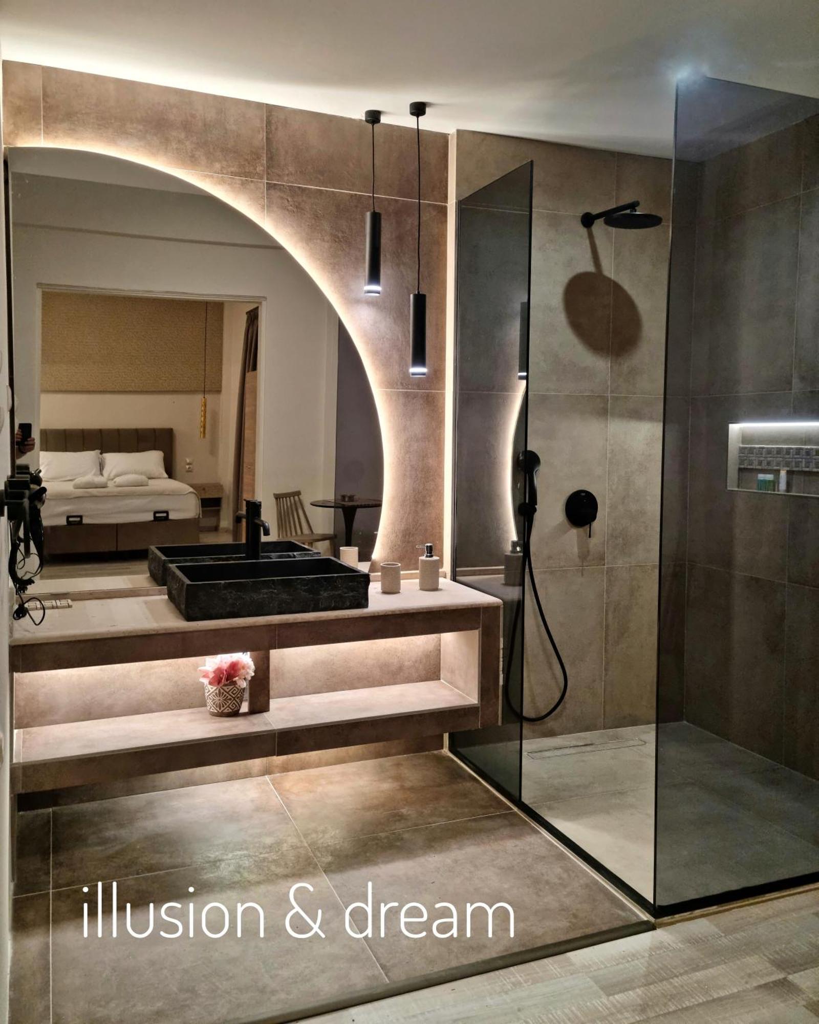 Golden City Center Suites Rhodes City Room photo